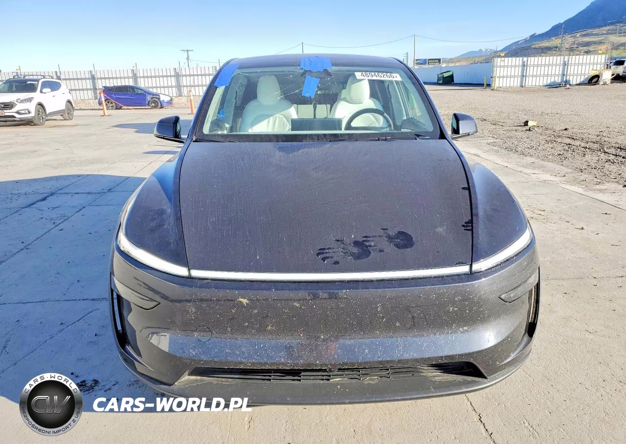 2026 Tesla Model Y VIN:7SAYGDEE0TF390830 - 5