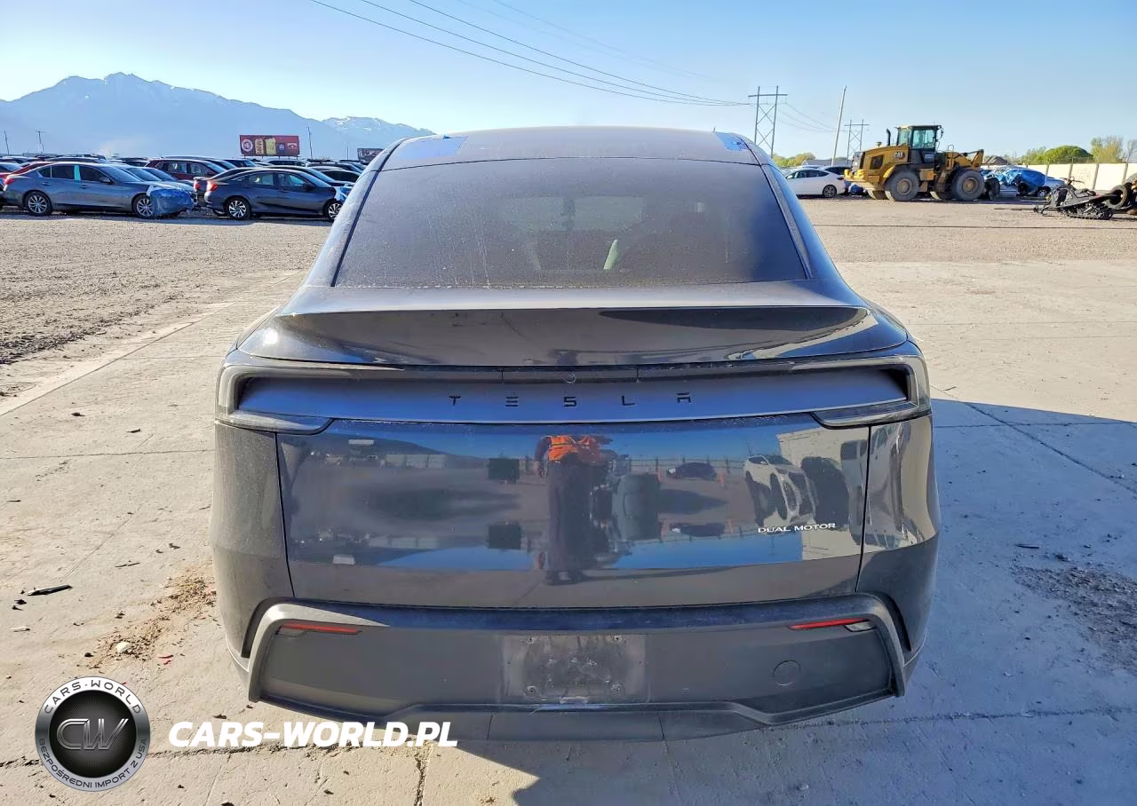 2026 Tesla Model Y VIN:7SAYGDEE0TF390830 - 6