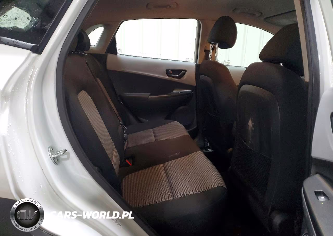 2020 Hyundai Kona Se VIN:KM8K1CAA5LU415919 - 10