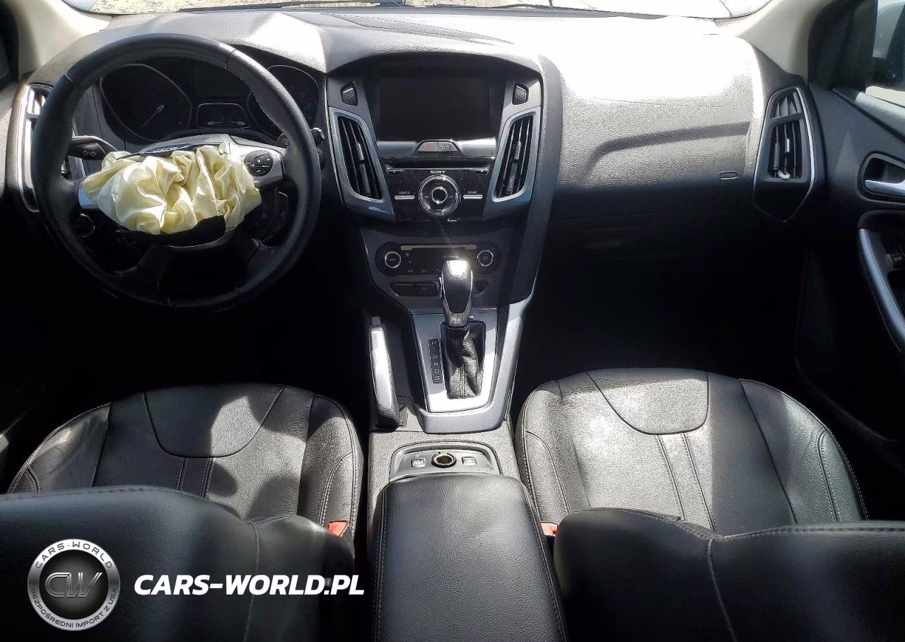 2012 Ford Focus Titanium VIN:1FAHP3N20CL236084 - 8