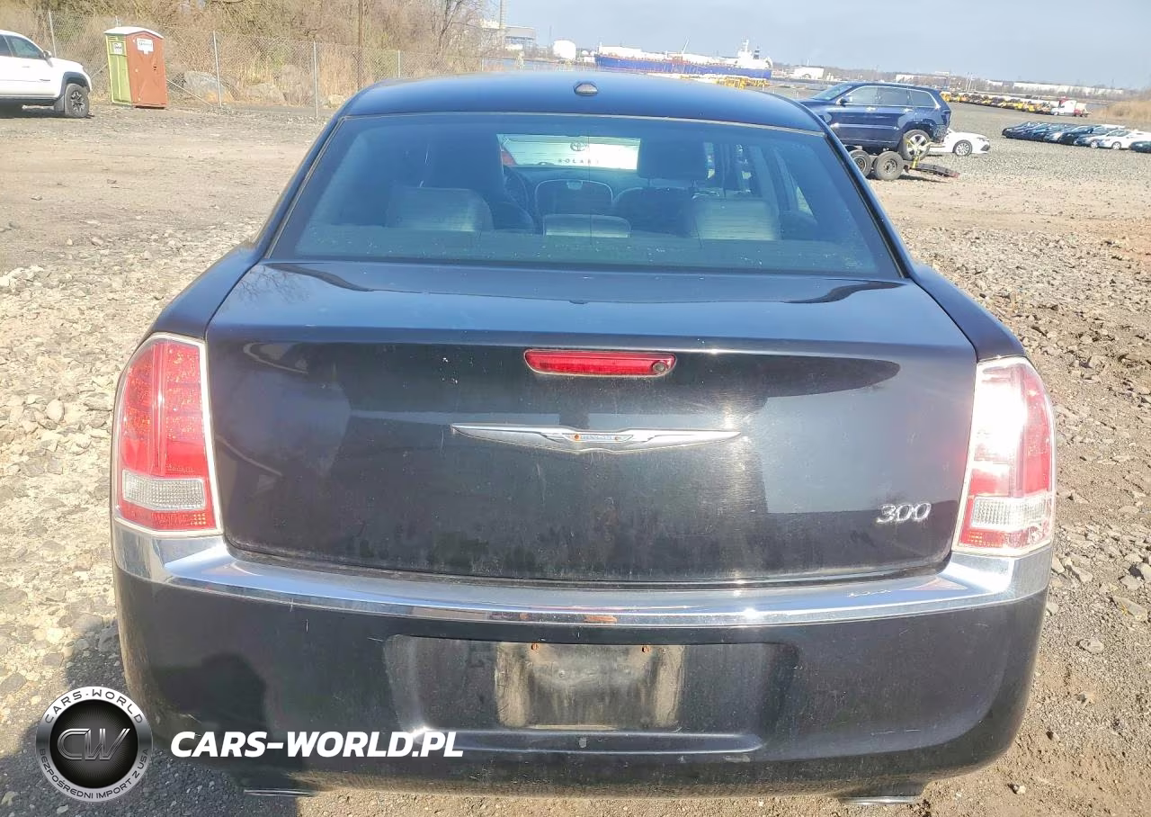2014 Chrysler 300 VIN:2C3CCAAG7EH381049 - 6