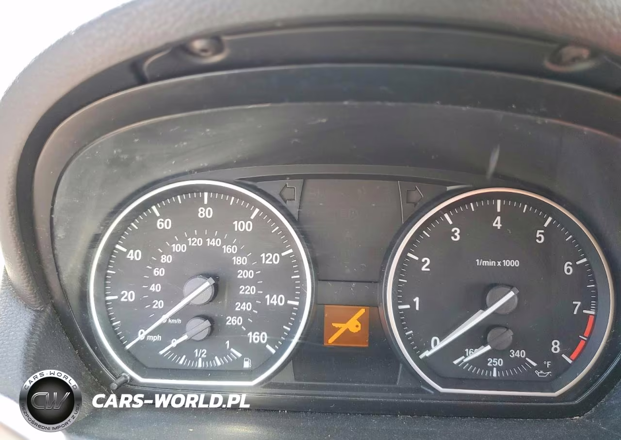 2011 BMW 135 I VIN:WBAUN7C5XBVM25425 - 9