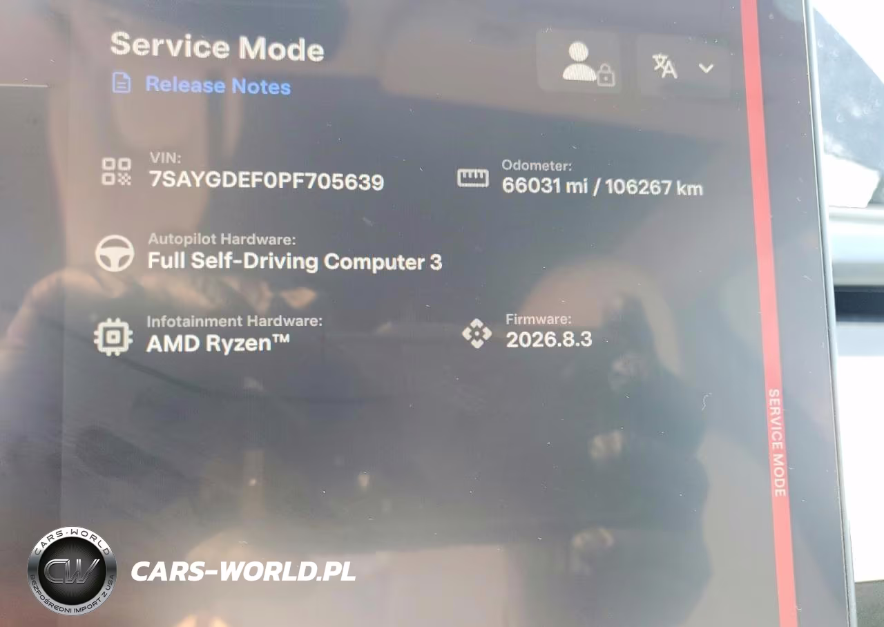 2023 Tesla Model Y VIN:7SAYGDEF0PF705639 - 9