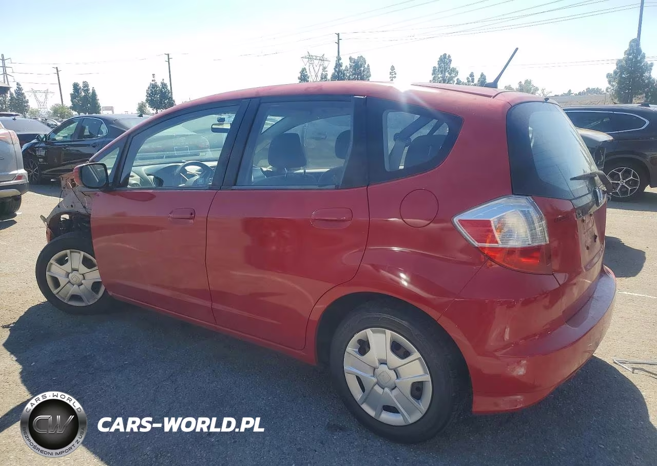 2013 Honda Fit VIN:JHMGE8H35DC082663 - 2