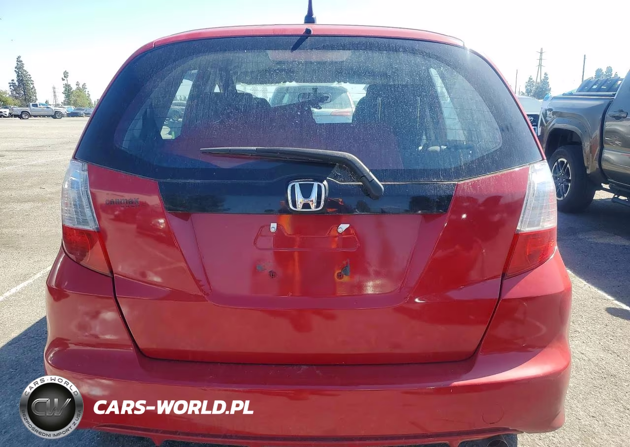 2013 Honda Fit VIN:JHMGE8H35DC082663 - 6