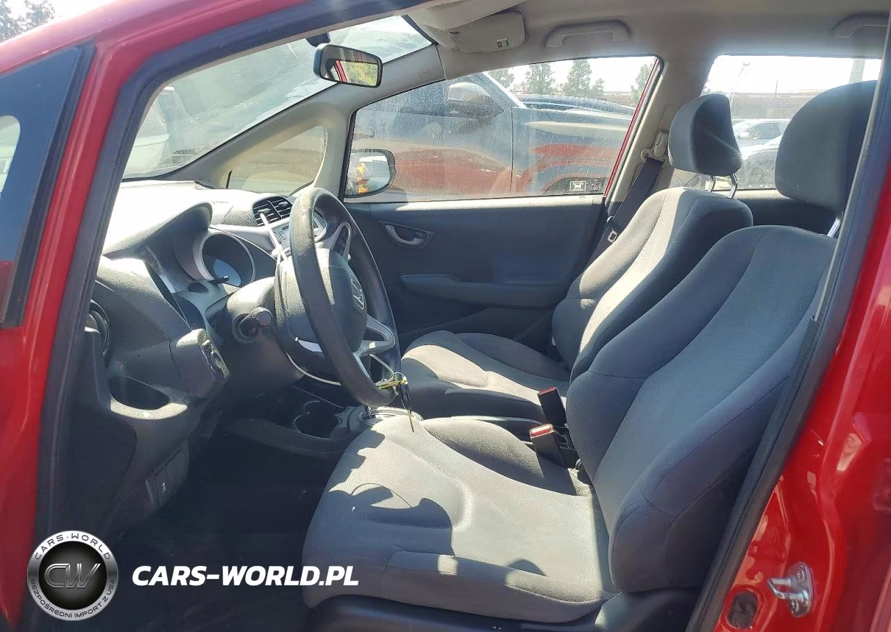 2013 Honda Fit VIN:JHMGE8H35DC082663 - 7