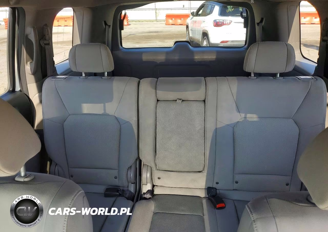 2011 Honda Pilot Lx VIN:5FNYF4H23BB067677 - 10