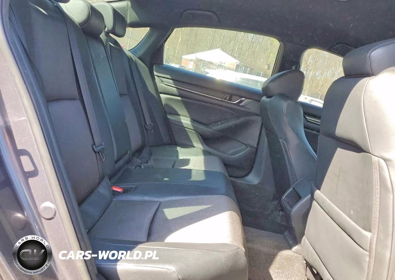 2018 Honda Accord Sport VIN:1HGCV1F31JA229516 - 10
