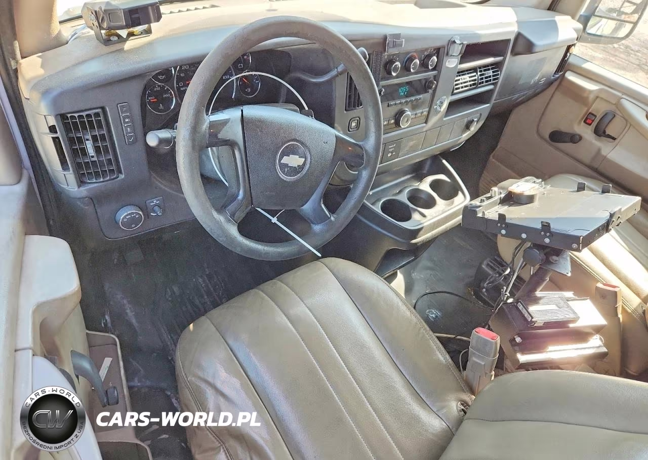 2008 Chev Express G3500 VIN:1GCHG35K381163080 - 8