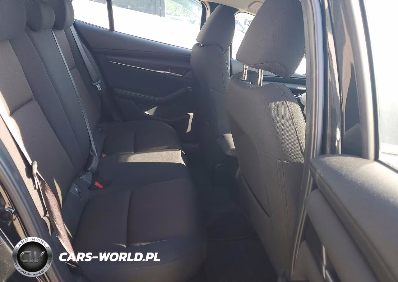 2021 Mazda 3 Premium VIN:JM1BPAAL9M1339701 - 10