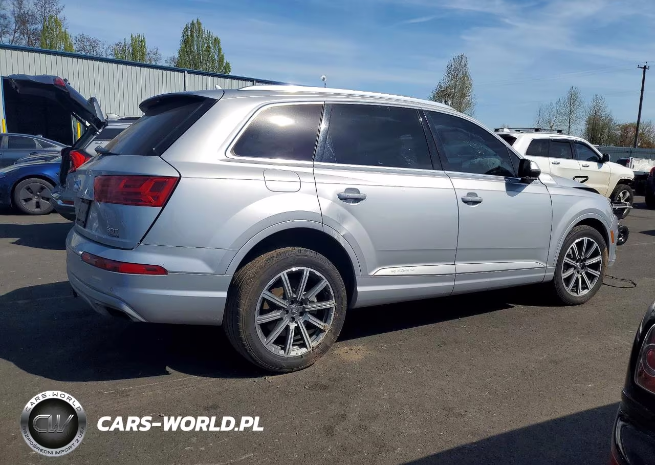 2017 Audi Q7 Prestige VIN:WA1VAAF70HD043040 - 3