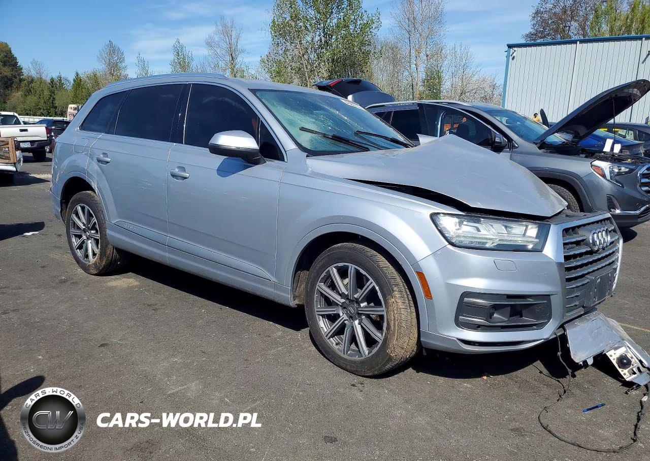 2017 Audi Q7 Prestige VIN:WA1VAAF70HD043040 - 4