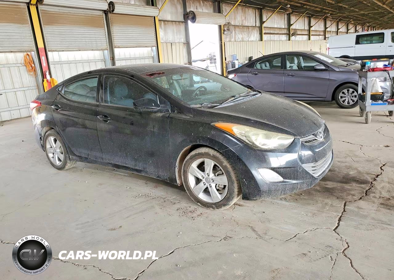 2013 Hyundai Elantra Gls VIN:5NPDH4AE1DH451037 - 4
