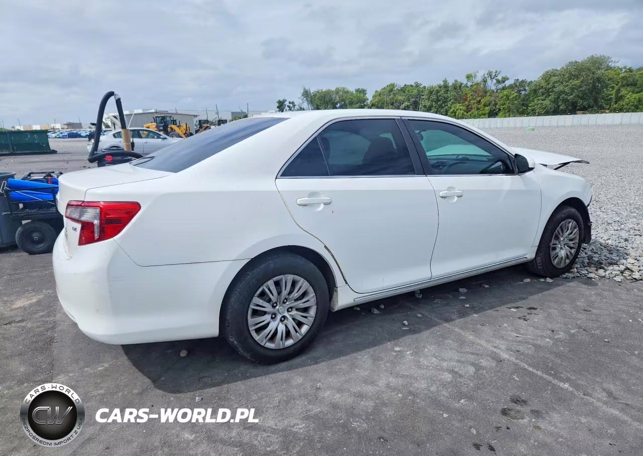 2014 Toyota Camry Le VIN:4T1BF1FK7EU462542 - 3