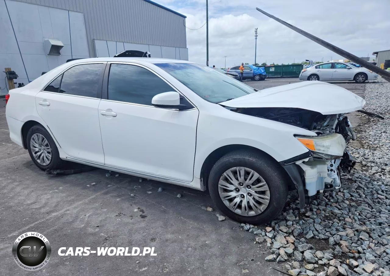 2014 Toyota Camry Le VIN:4T1BF1FK7EU462542 - 4