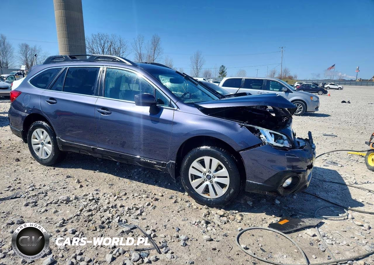 2015 Subaru Outback 2.5I Premium VIN:4S4BSBCC2F3205049 - 4