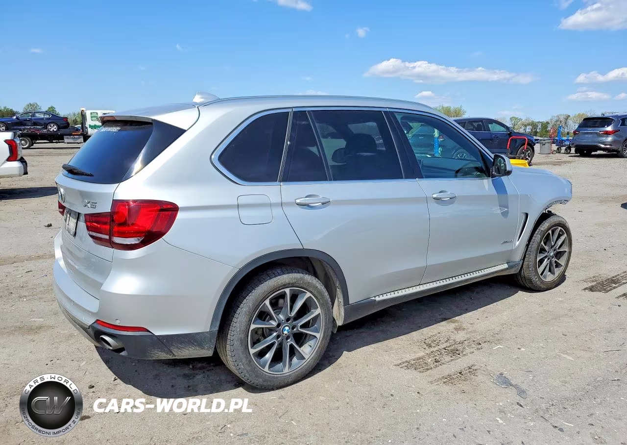 2017 BMW X5 xDrive35I VIN:5UXKR0C38H0V78877 - 3