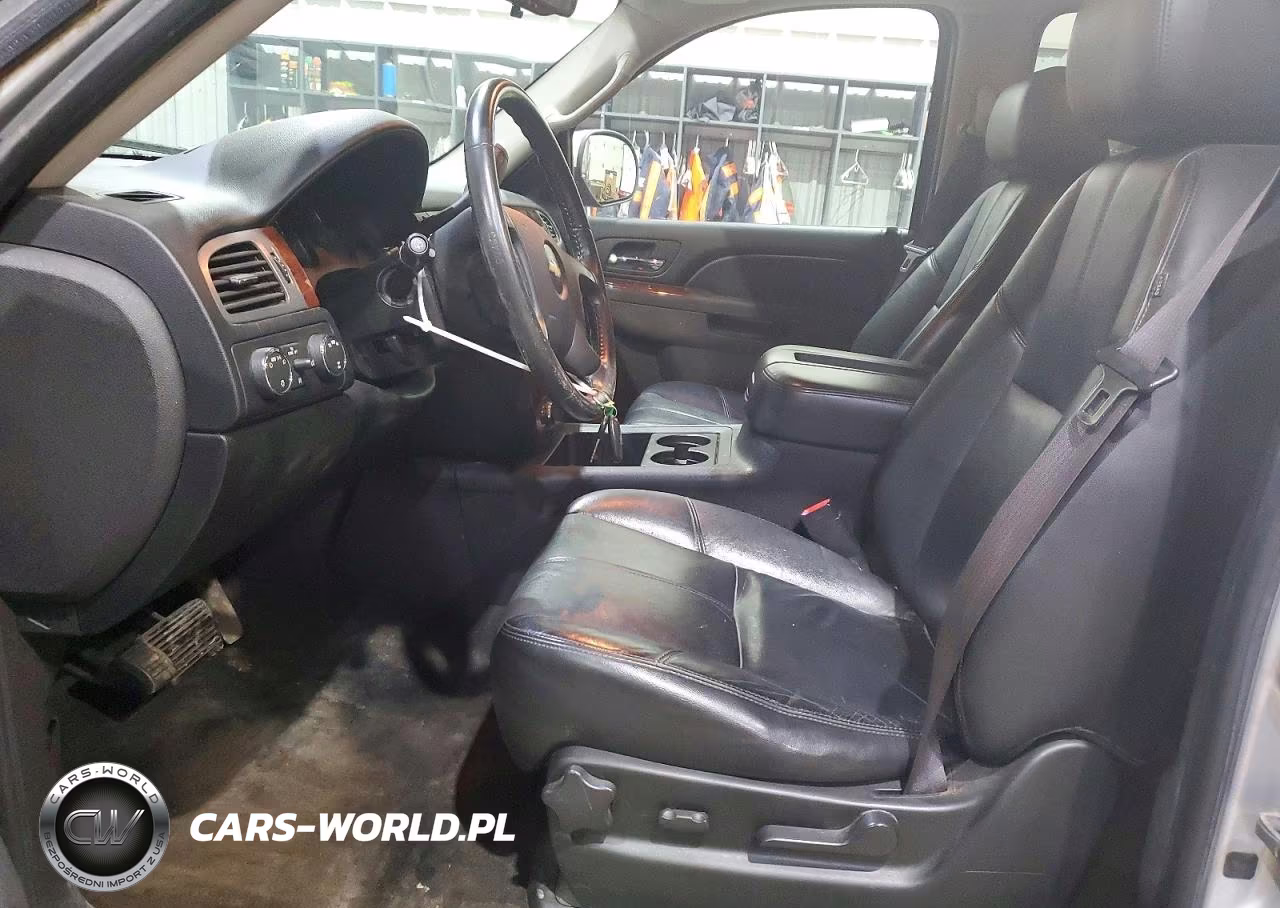 2010 Chevrolet Suburban K1500 Lt VIN:1GNUKJE33AR114583 - 7