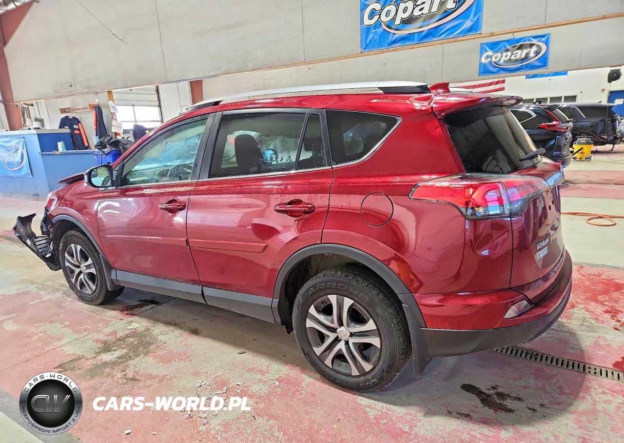 2018 Toyota Rav4 Le VIN:2T3BFREV1JW850152 - 2