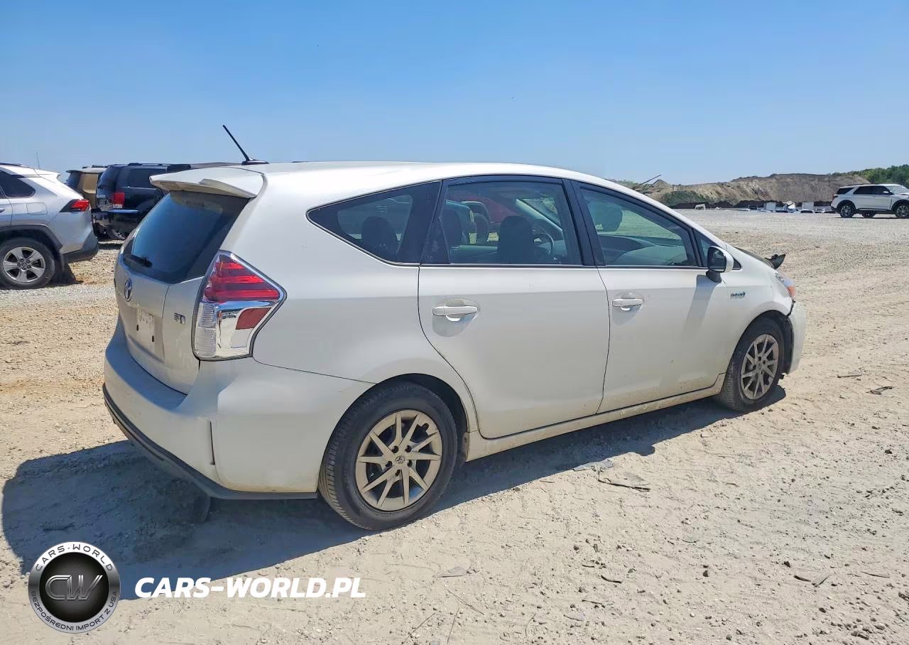 2016 Toyota Prius V Three VIN:JTDZN3EU6GJ047513 - 3
