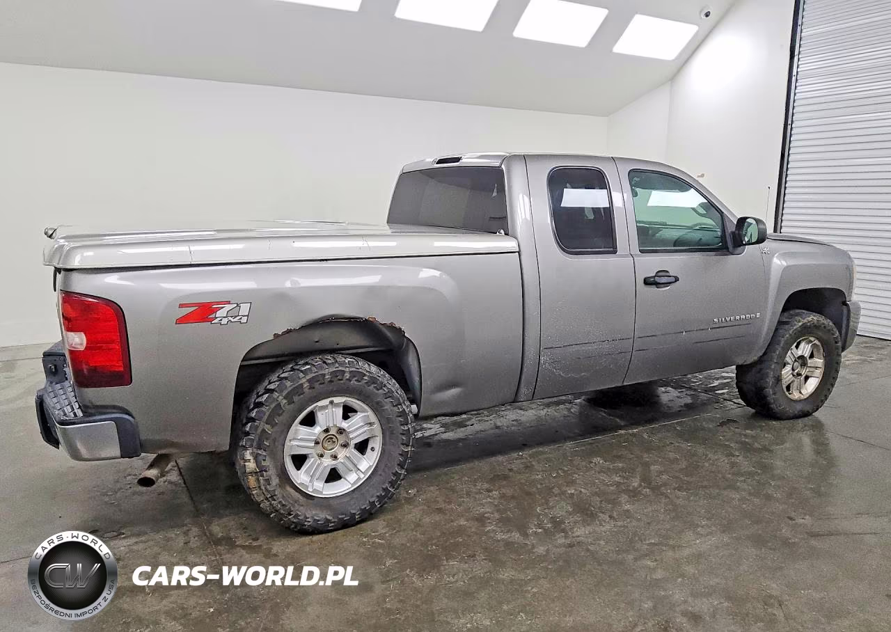 2008 Chevrolet Silverado K1500 VIN:2GCEK190781254829 - 3