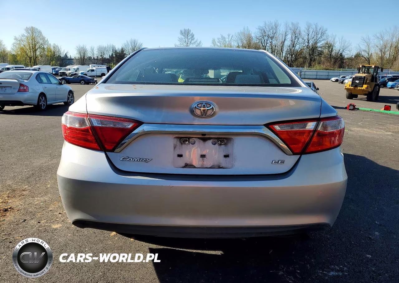 2015 Toyota Camry Le VIN:4T4BF1FK0FR458274 - 6