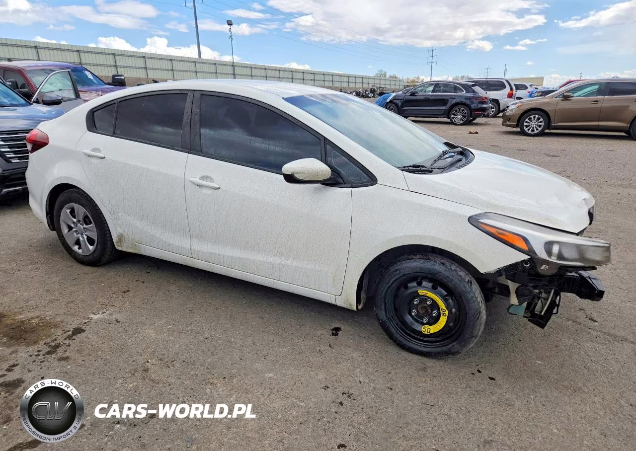 2017 Kia Forte Lx VIN:3KPFK4A71HE084999 - 4