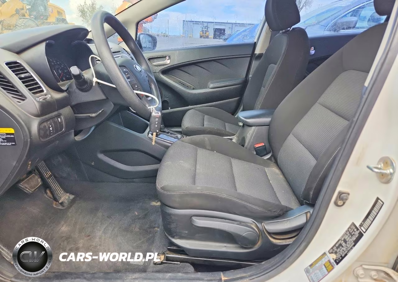 2017 Kia Forte Lx VIN:3KPFK4A71HE084999 - 7