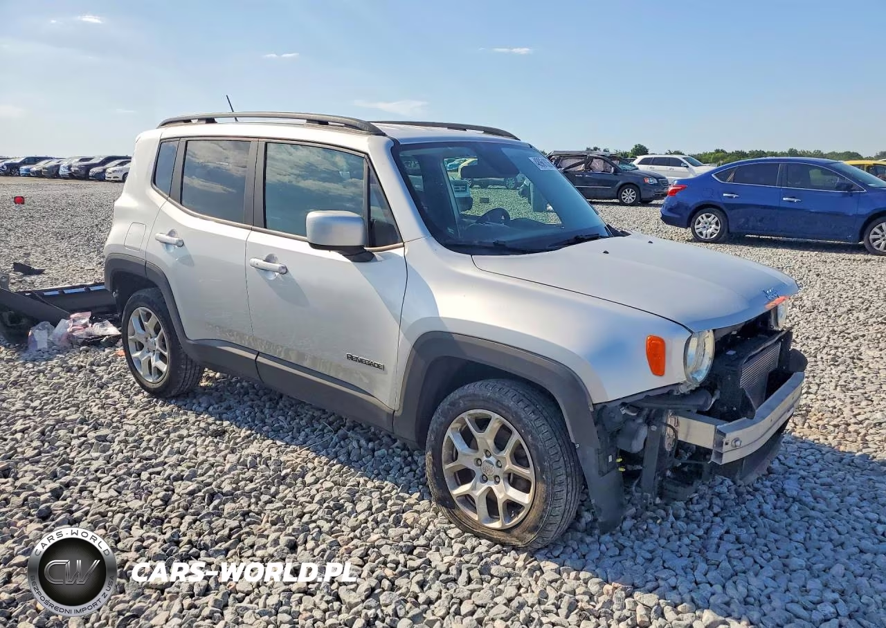 2017 Jeep Renegade Latitude VIN:ZACCJBBB8HPG03028 - 4