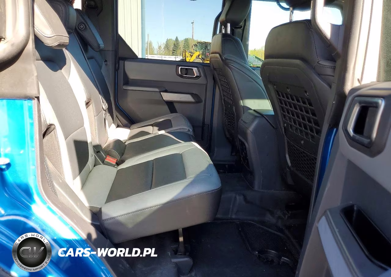2022 Ford Bronco Base VIN:1FMDE5BH7NLB42124 - 10