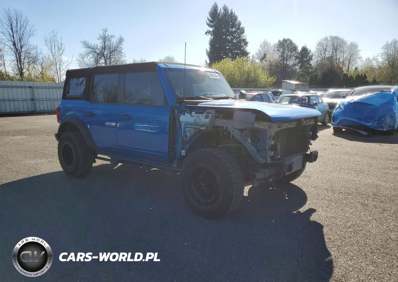 2022 Ford Bronco Base VIN:1FMDE5BH7NLB42124 - 4