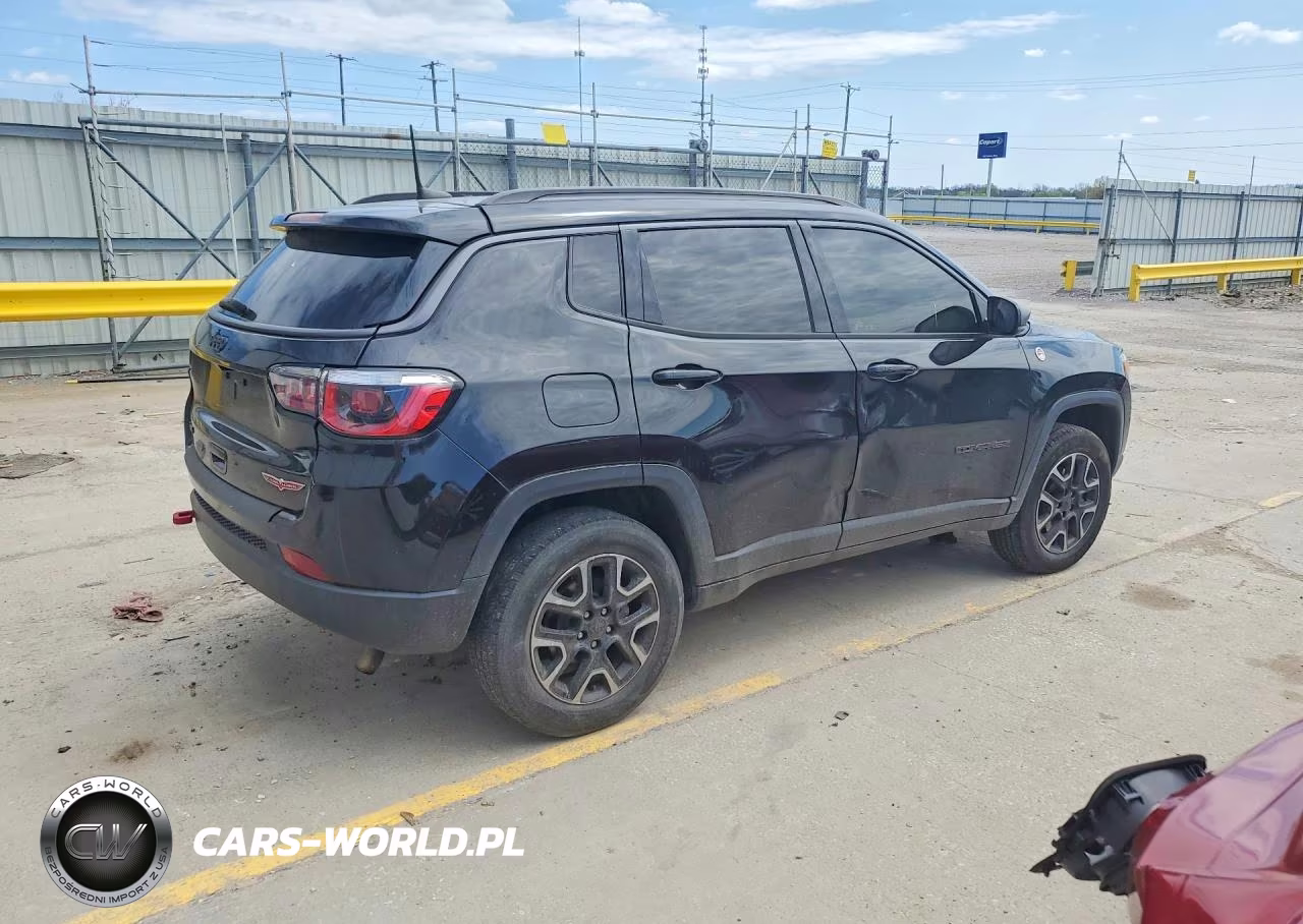 2019 Jeep Compass Trailhawk VIN:3C4NJDDB0KT744869 - 3