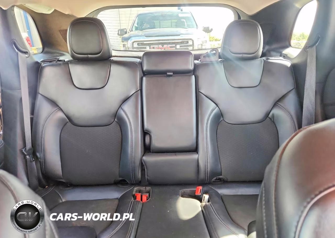 2020 Jeep Cherokee Latitude Plus VIN:1C4PJMLB4LD554574 - 10