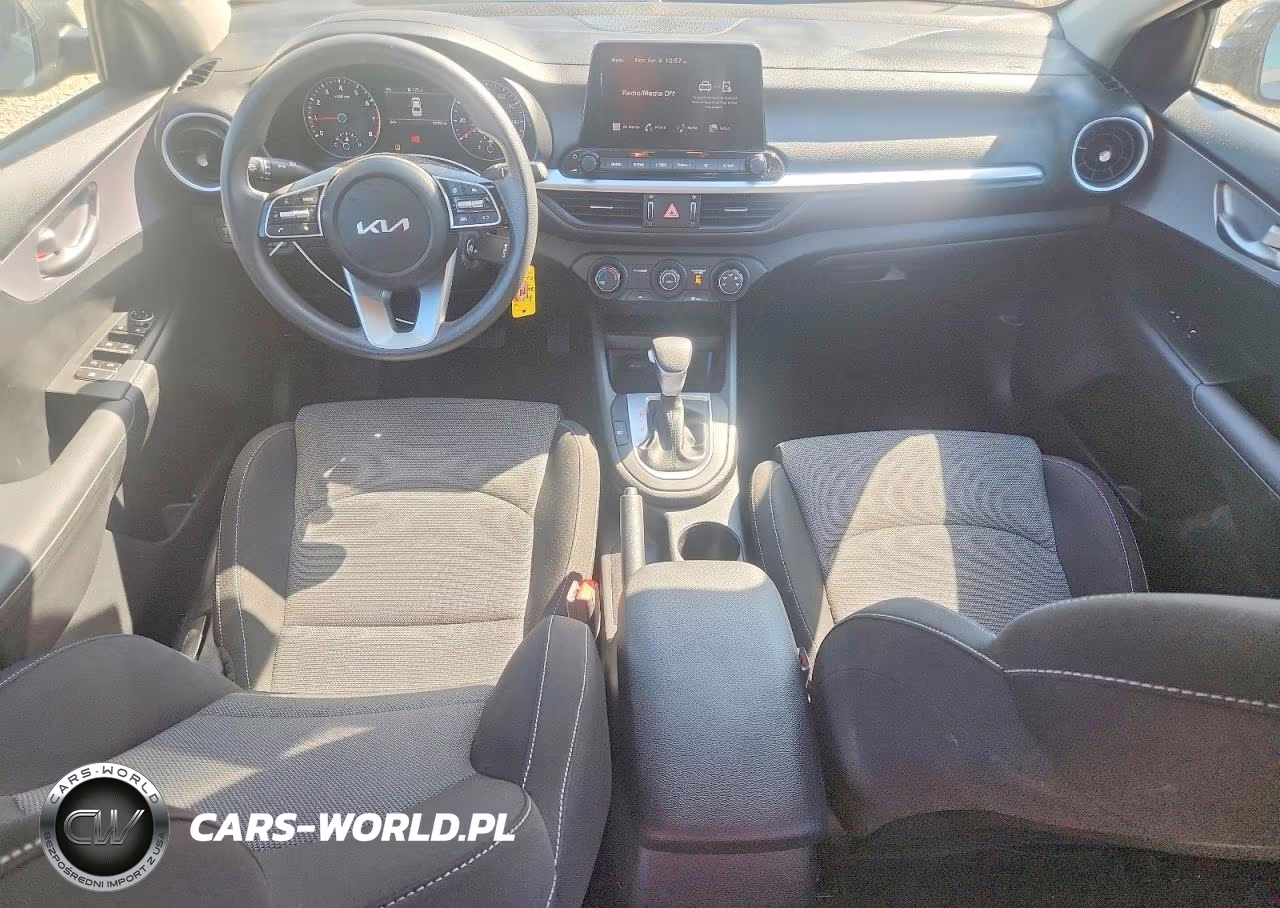 2024 Kia Forte Lxs VIN:3KPF24AD6RE798411 - 8
