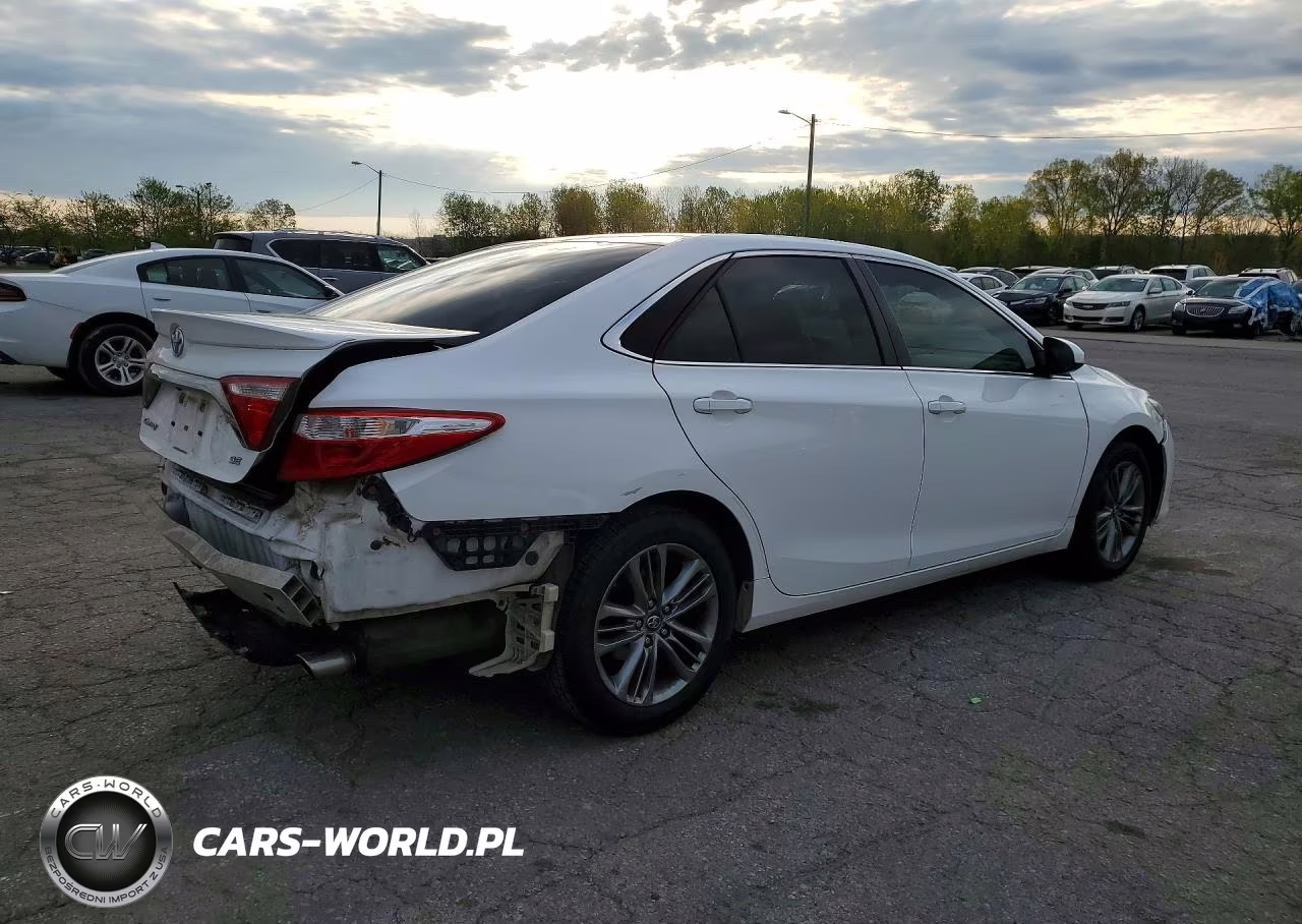 2017 Toyota Camry Se VIN:4T1BF1FK0HU327987 - 3