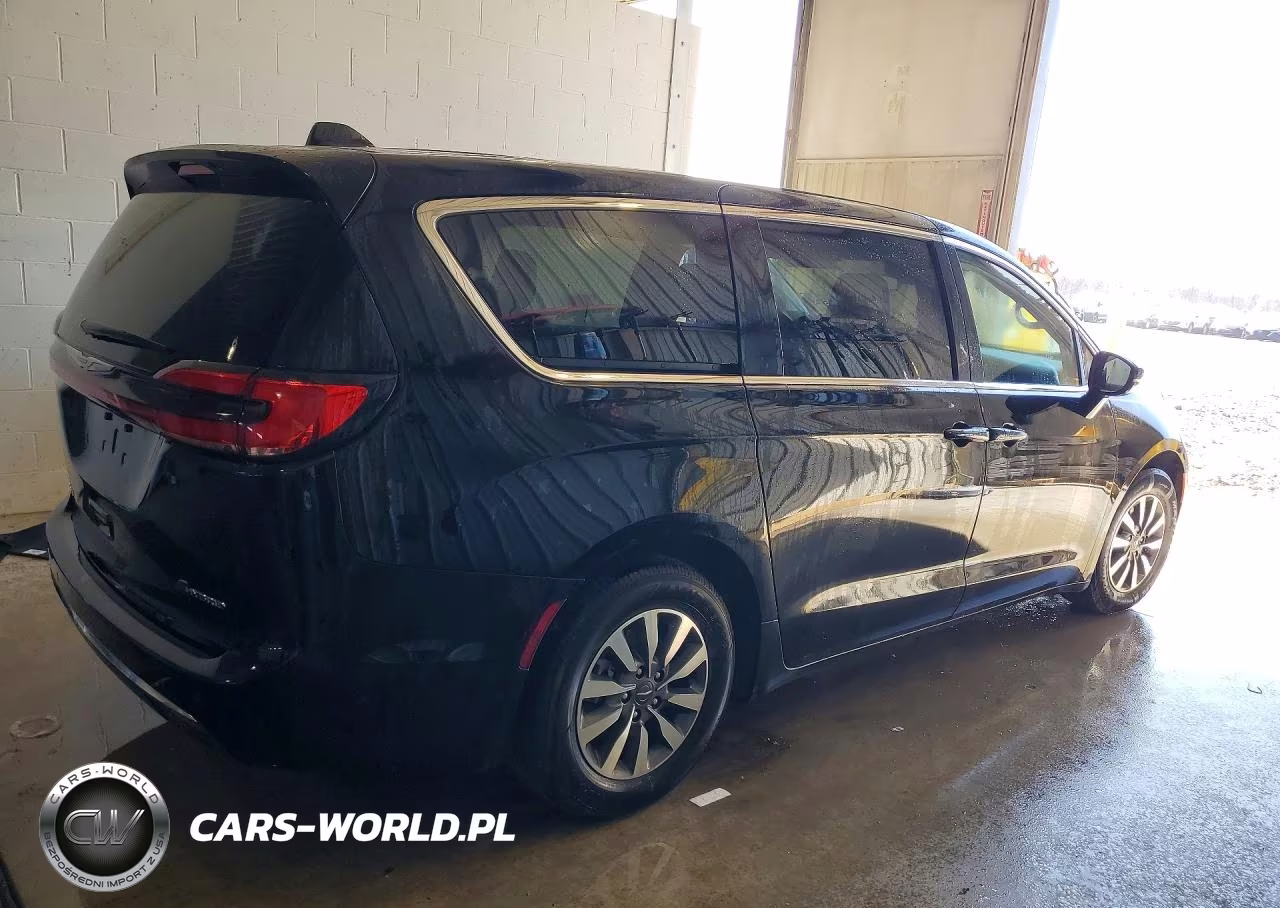 2024 Chrysler Pacifica Hybrid Select VIN:2C4RC1S76RR174530 - 3