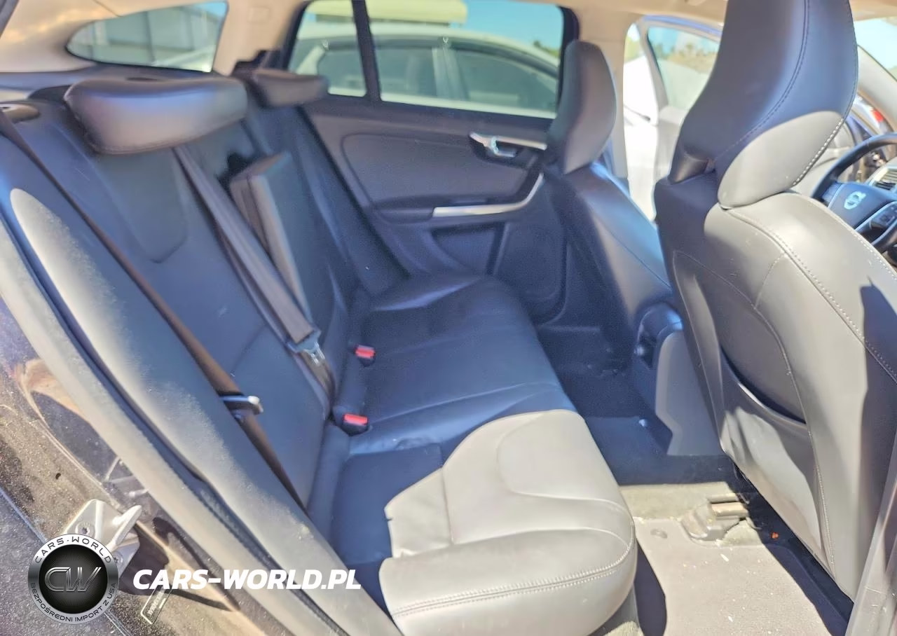 2016 Volvo V60 T5 Premier VIN:YV140MEK1G1304780 - 11