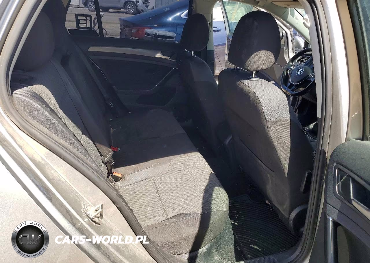 2018 Volkswagen Golf S VIN:3VWB17AU9JM262692 - 10