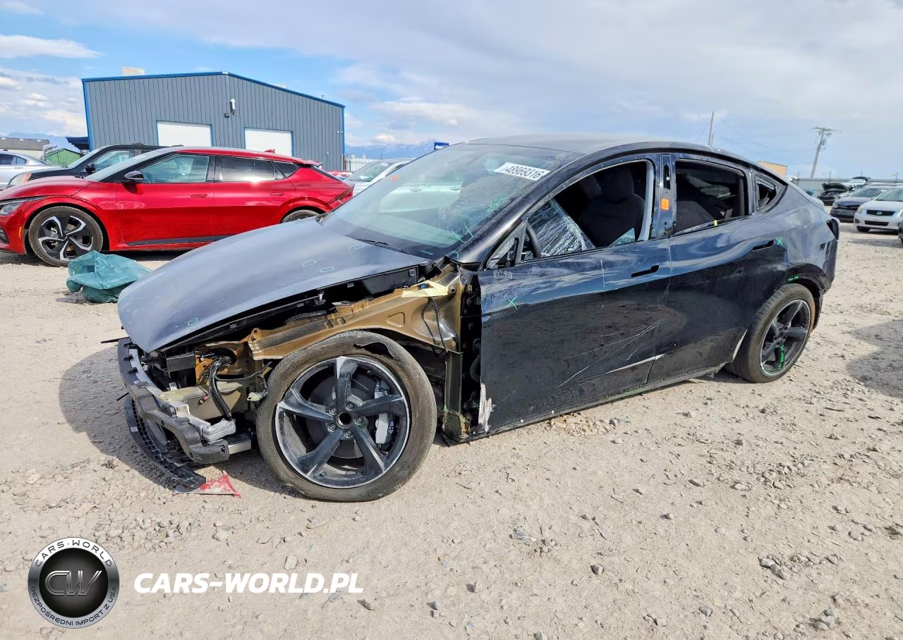 2026 Tesla Model Y – zdjęcie 1 z 12