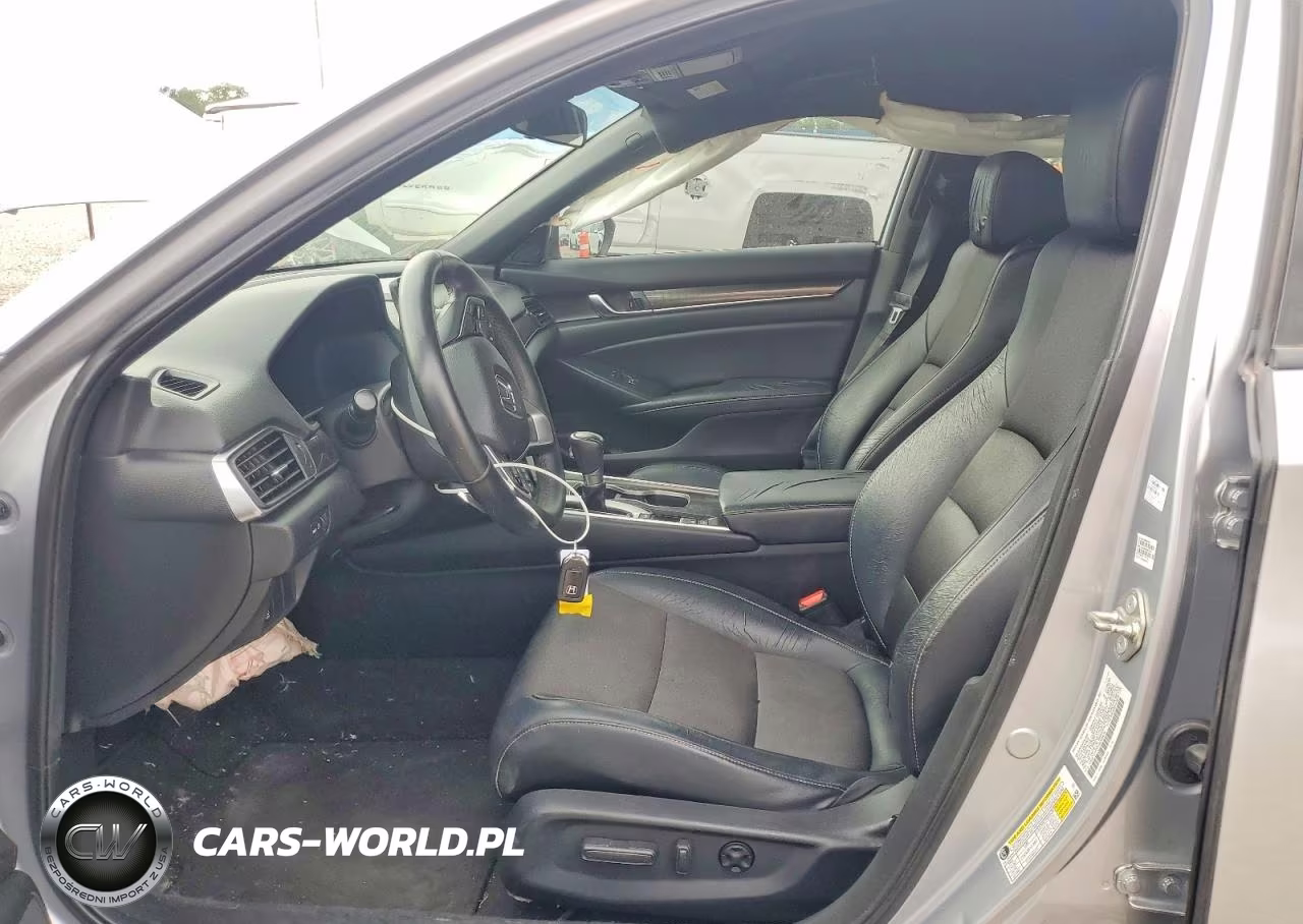 2018 Honda Accord Sport VIN:1HGCV1F37JA056424 - 7