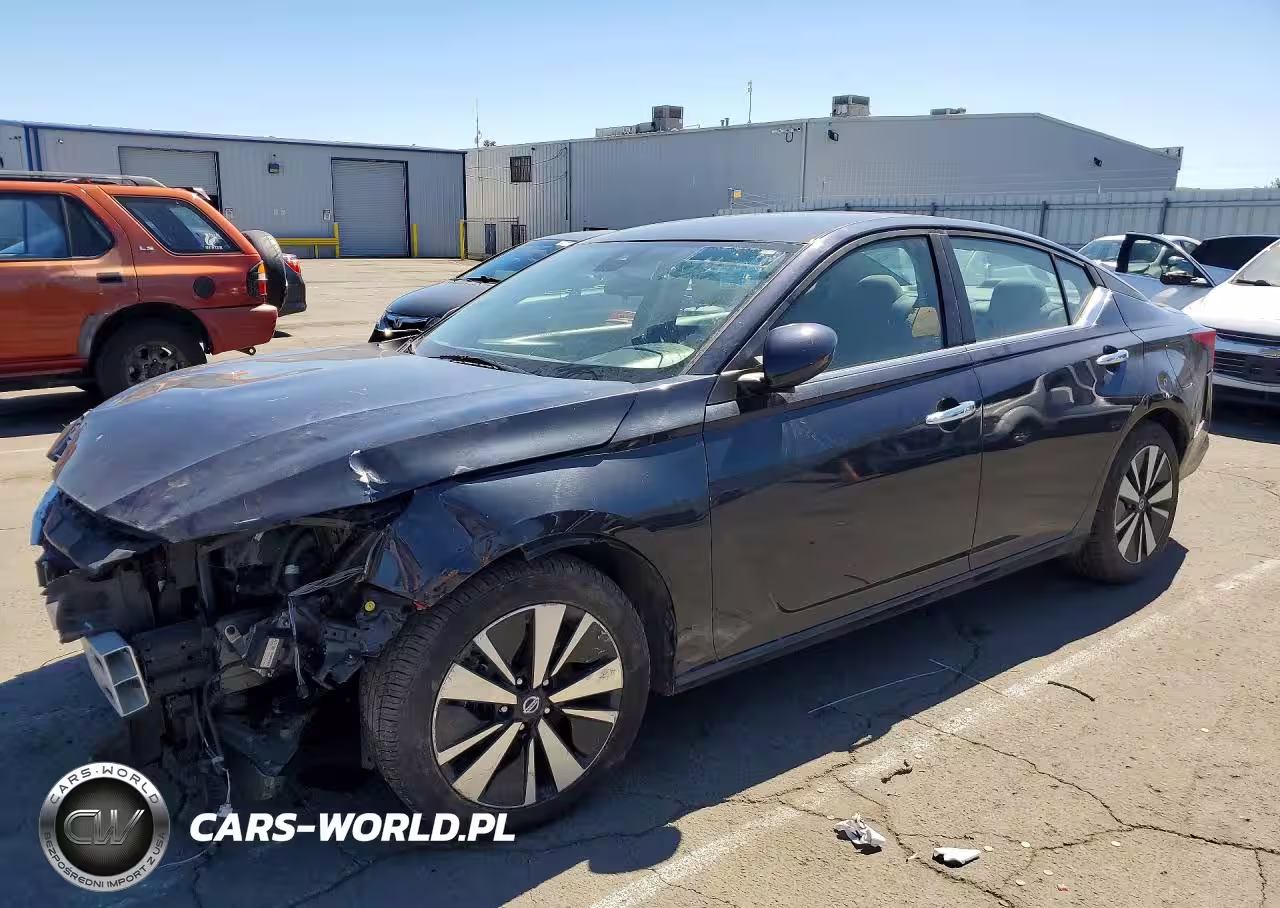 2022 Nissan Altima Sv