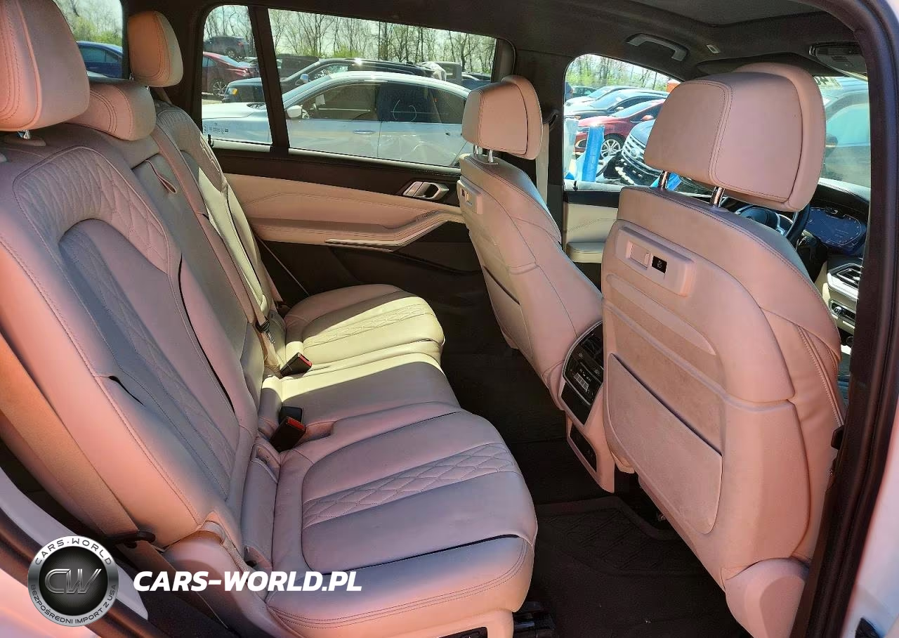 2020 BMW X7 M50I VIN:5UXCX6C01LLE35590 - 11