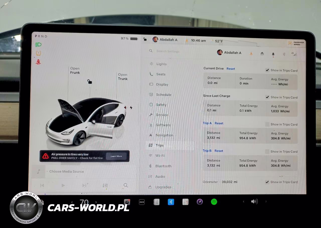2023 Tesla Model 3 VIN:5YJ3E1EA7PF644774 - 9