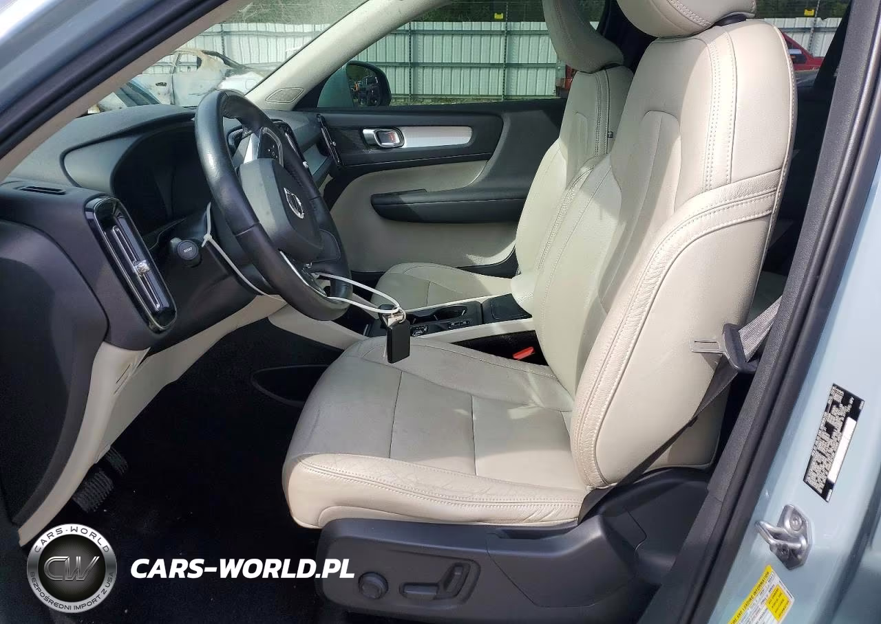 2019 Volvo Xc40 T5 Momentum VIN:YV4162XZ9K2013255 - 7