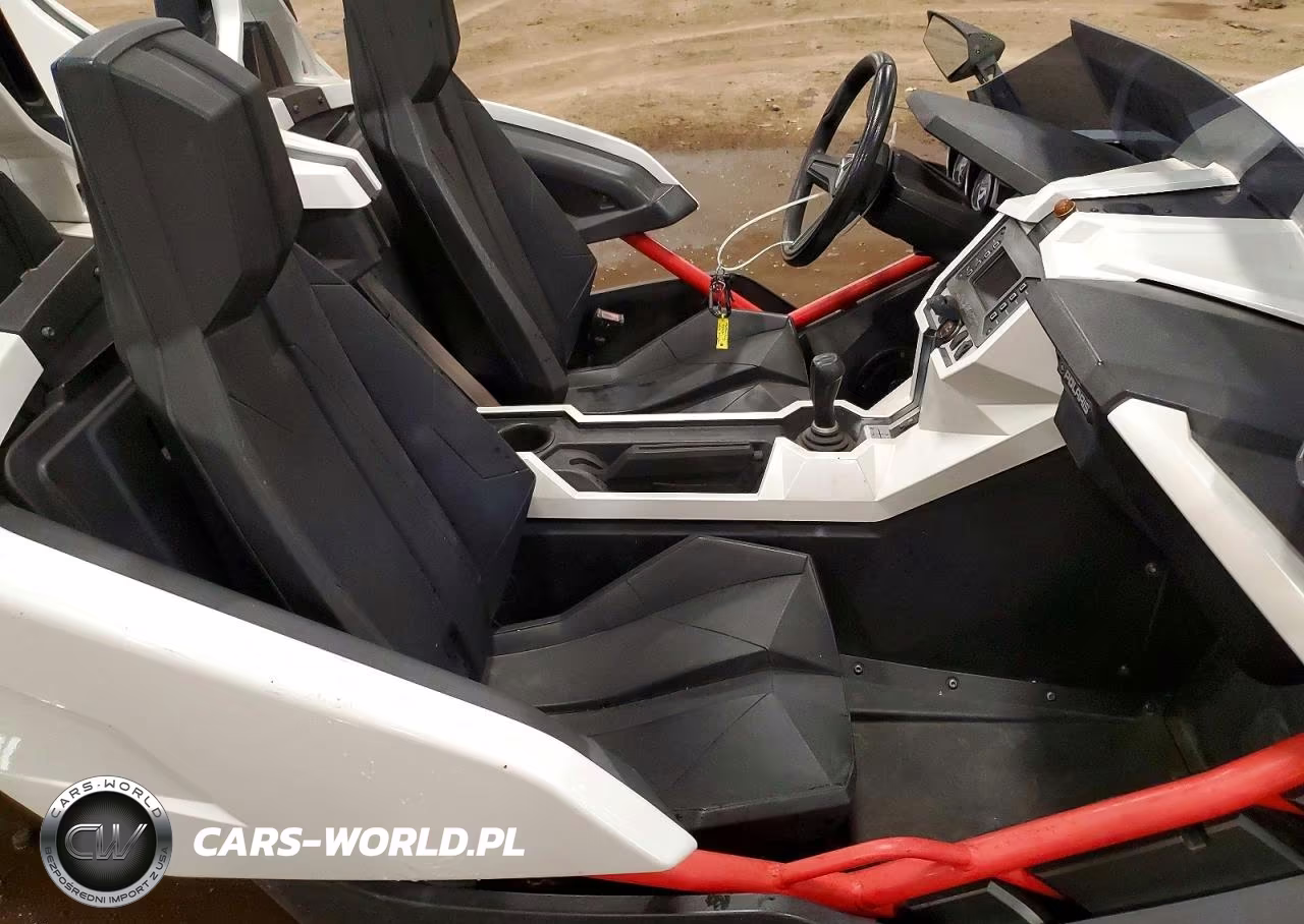 2016 Polaris Slingshot Sl VIN:57XAAPFA6G7113616 - 10