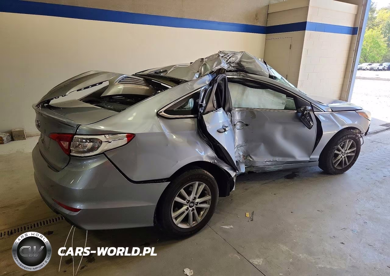 2017 Hyundai Sonata Base VIN:5NPE24AF8HH527826 - 3