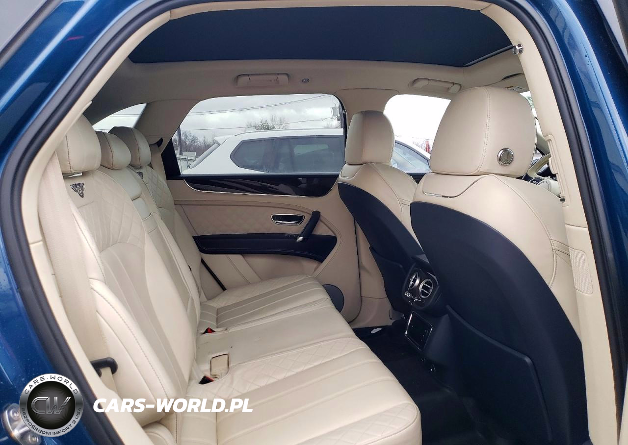 2017 Bentley Bentayga VIN:SJAAC2ZVXHC014876 - 11