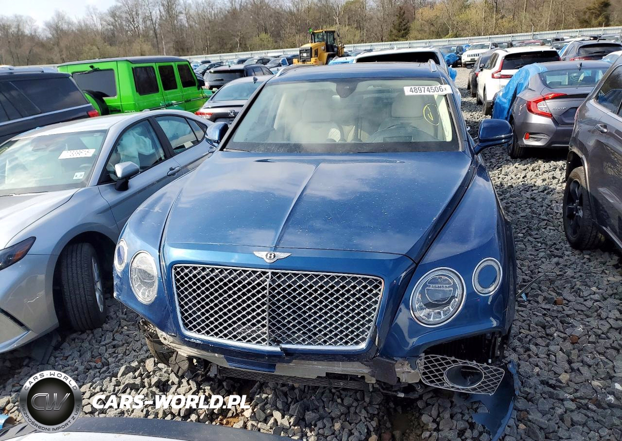 2017 Bentley Bentayga VIN:SJAAC2ZVXHC014876 - 5