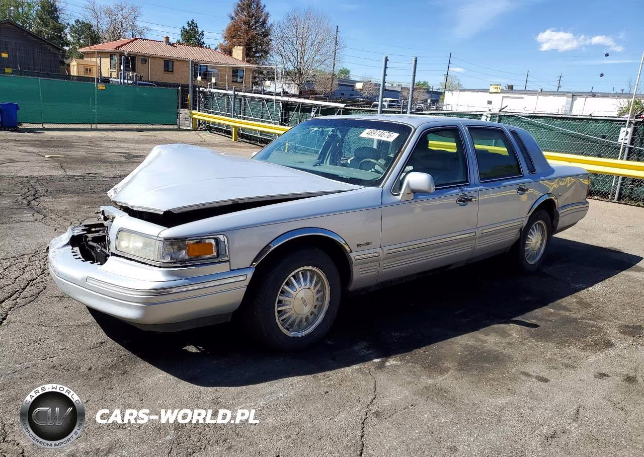1997 Lincoln Town Car Signature