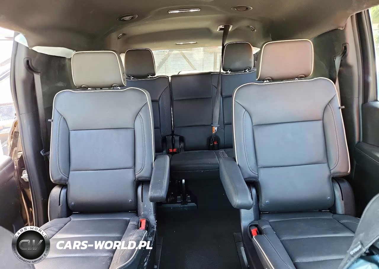 2025 Chevrolet Suburban K1500 Premier VIN:1GNS6FRDXSR275851 - 10